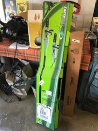 #67 Earthwise Pole/Chainsaw 9ft $60.00
