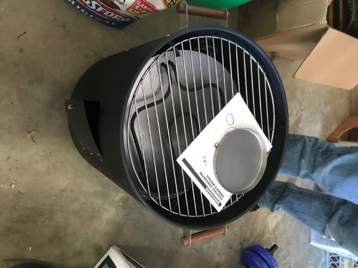 #77 Brinkmann Smoke N Grill Electric - Never used $80.00
