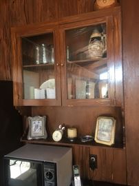 Microwave and frames 