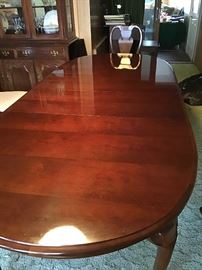 Thomasville Dining Table with both leaves in