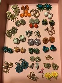 Sampling Antique clip earrings