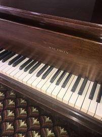 BALDWIN BABY GRAND PIANO 