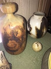 SIGNED POTTERY 