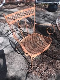 WROUGHT IRON PATIO FURNITURE SET