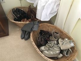 Girl's Shoes/Boots Size 6!