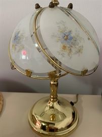 Vintage Glass Floral Lamp!