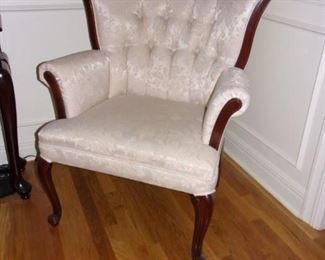 Excellent condition antique tufted sofa and 2 chairs, coffee table with 2 end tables