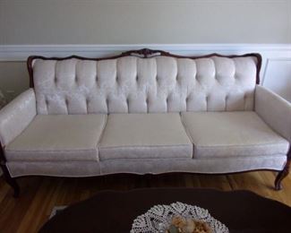 Excellent condition antique tufted sofa and 2 chairs, coffee table with 2 end tables