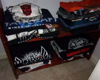 Lots of PC and PS game related T-shirts!