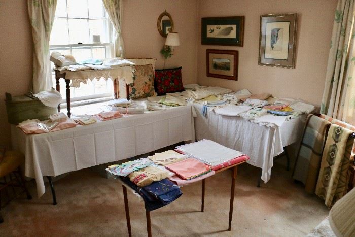 Tons of vintage linens