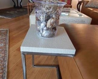 Great space saver accent table.