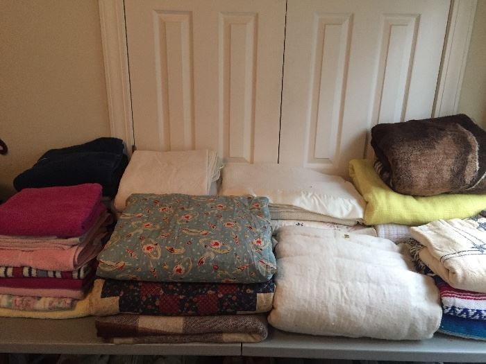 Linens - Blankets, Towels, Quilts