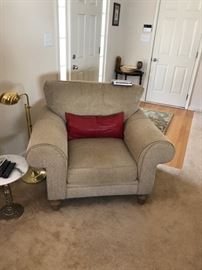 Henredon sofa chair