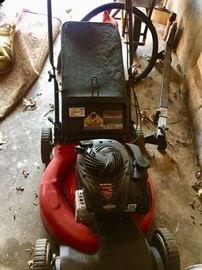 Briggs Stratton lawnmower