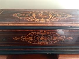Music Box single cylinder antique in beautiful inlaid box