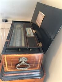 Music Box Antique cylinder in inlaid box
