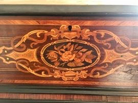 Music Box Antique cylinder Inlaid box