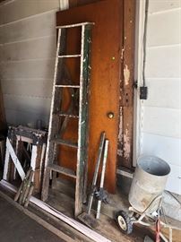 wood step ladder, saw horses
