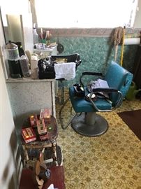 retro salon station