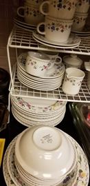 Farberware English Garden dish set