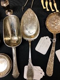 Kitts & Werne Louisville Kentucky Coin Silver Pastry Server