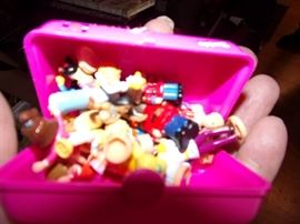 Vintage Polly Pockets.