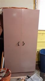 Vintage metal cabinet (2)