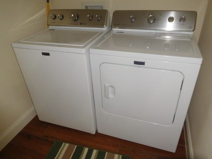 Nice Maytag set