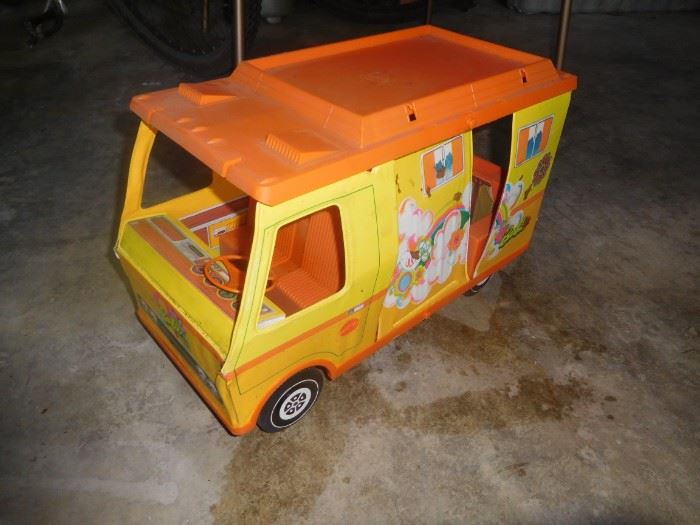 Barbie van