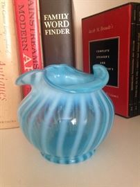  Blue swirl Fenton vase 