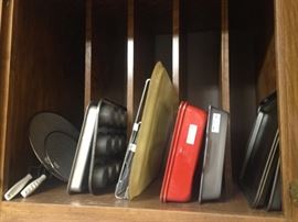 Baking pans