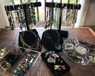 Stylish costume jewelry...also, come shop for the perfect outfit (sizes XL-XXL), pair of shoes (sizes 8.5-9) and purses too! Many new with tags.