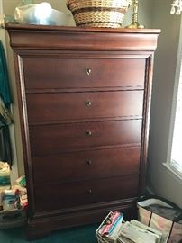 King size dresser
