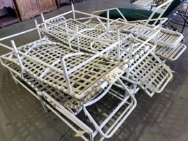 #125: 6 Lounge Chairs
6 Lounge Chairs