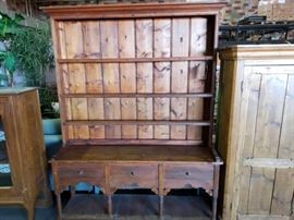 #152: Wood Shelved Decor, 61"×17"×77 1/2"
Wood Shelved Decor, 61"×17"×77 1/2"