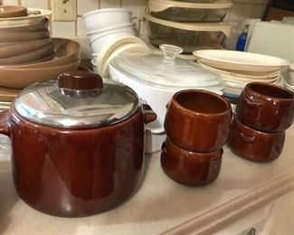 Vintage West Bend bean pot and 6 individual pots.