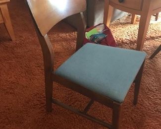 Chairs of Mid century drop leaf table