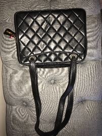 AUTHENTIC VINTAGE CHANEL HANDBAG