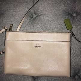 COACH LEATHER SHOULDER BAG