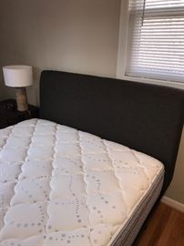 BROWN MODERN QUEEN SIZE MODWAY TRACY BED WITH MATTRESS