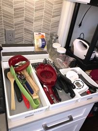 KITCHENWARE / GLASSWARE / BAKEWARE