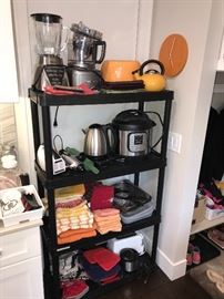 KITCHENWARE / GLASSWARE / BAKEWARE