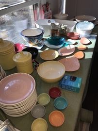 KITCHENWARE / GLASSWARE / BAKEWARE
