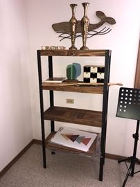 WOOD AND METAL SHELF / HOME DECORATIONS
