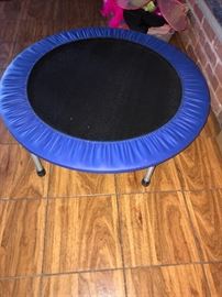 KIDS TRAMPOLINE