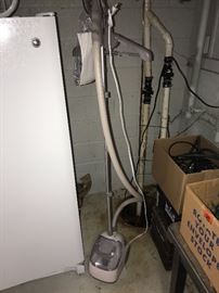 CLOTHING STEAMER