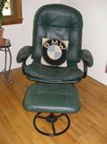 LOUNGE CHAIR