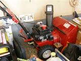 SNOW BLOWER