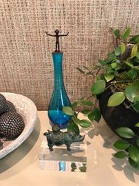 Bronze increase burner on lucite.