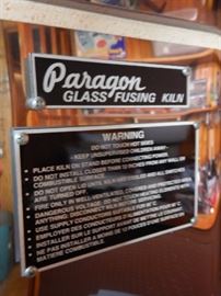 PARAGON GLASS FUSING KILN AND ACCESSORIES